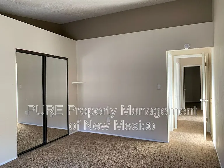 4556 Platinum Dr NE — Photo 16