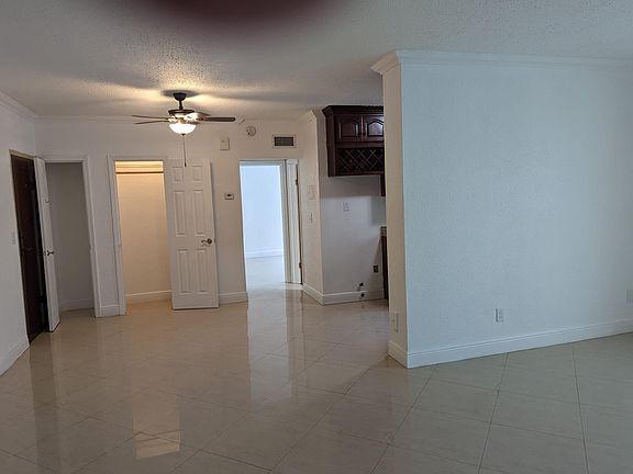 3rd image of 4044 N Meridian Ave APT 2G
