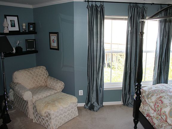 5th image of 42482 Regal Wood Dr