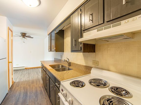 3rd image of 6609 Oak Forest Ave #5
