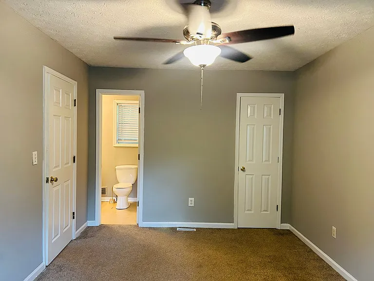 207 Hillcrest Dr — Photo 17