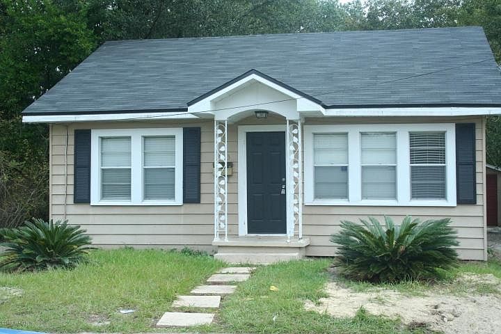 1st image of 5413 Alta St