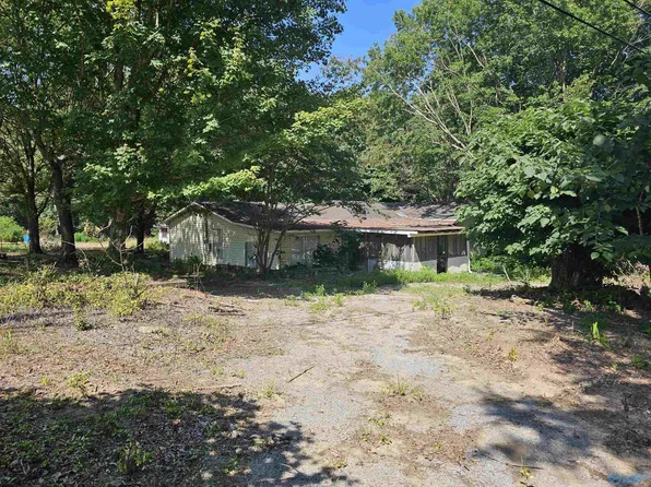 741 Haynes Rd NE, Arab, AL 35016