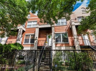 1302 W Pratt Blvd, Chicago, IL 60626