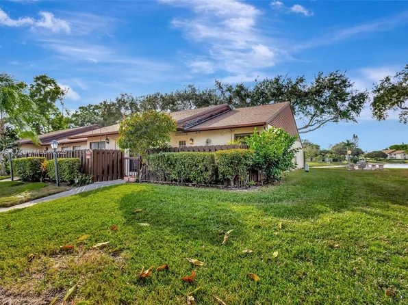 4864 Sable Pine Cir APT A, West Palm Beach, FL 33417