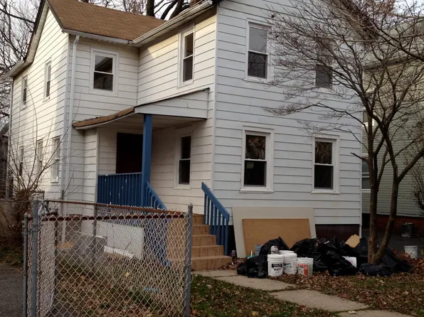 14 Charles St, Bloomfield, NJ 07003