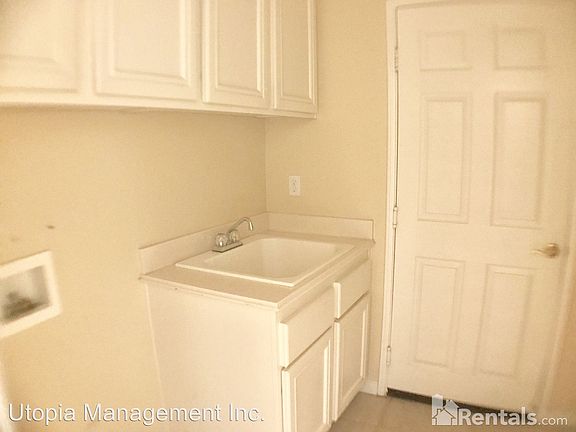 5th image of 45204 Big Canyon St