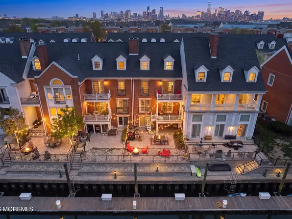 26 Half Moon Isle Isle, Jersey City, NJ 07305