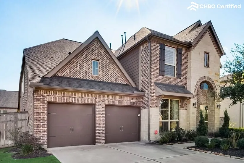 Furnished Home in Fulshear TX — Photo 1