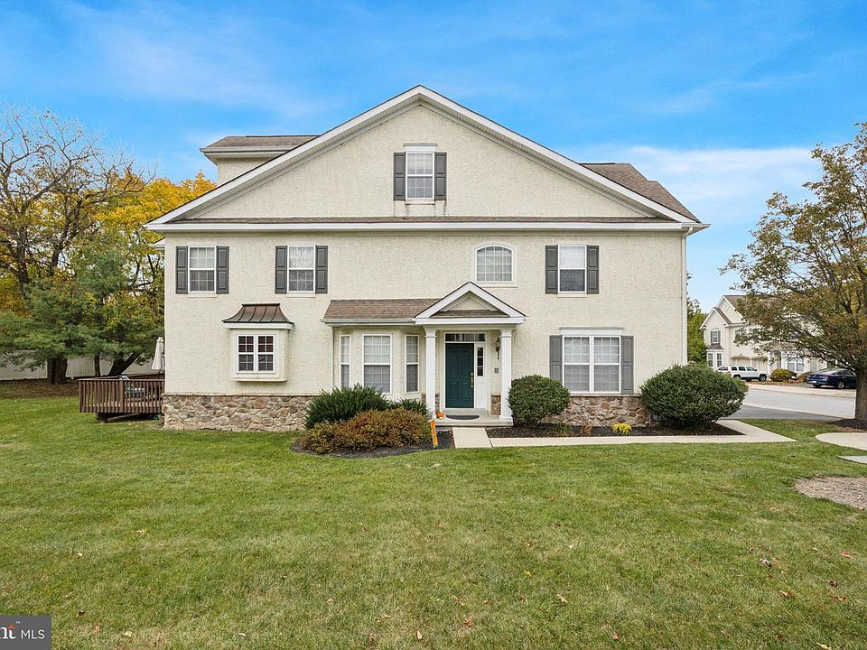 1st image of 310 Rolling Hill Dr