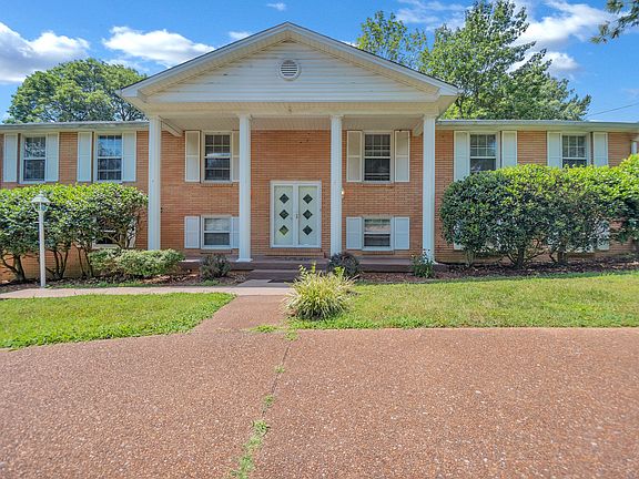2nd image of 809 Highland Crest Dr