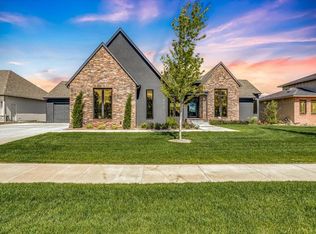 4612 N Ridge Port St, Wichita, KS 67205