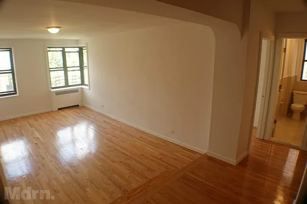 Rented by Mdrn Residential | media 23