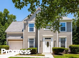 5525 Whisperfield Ln, Charlotte, NC 28215