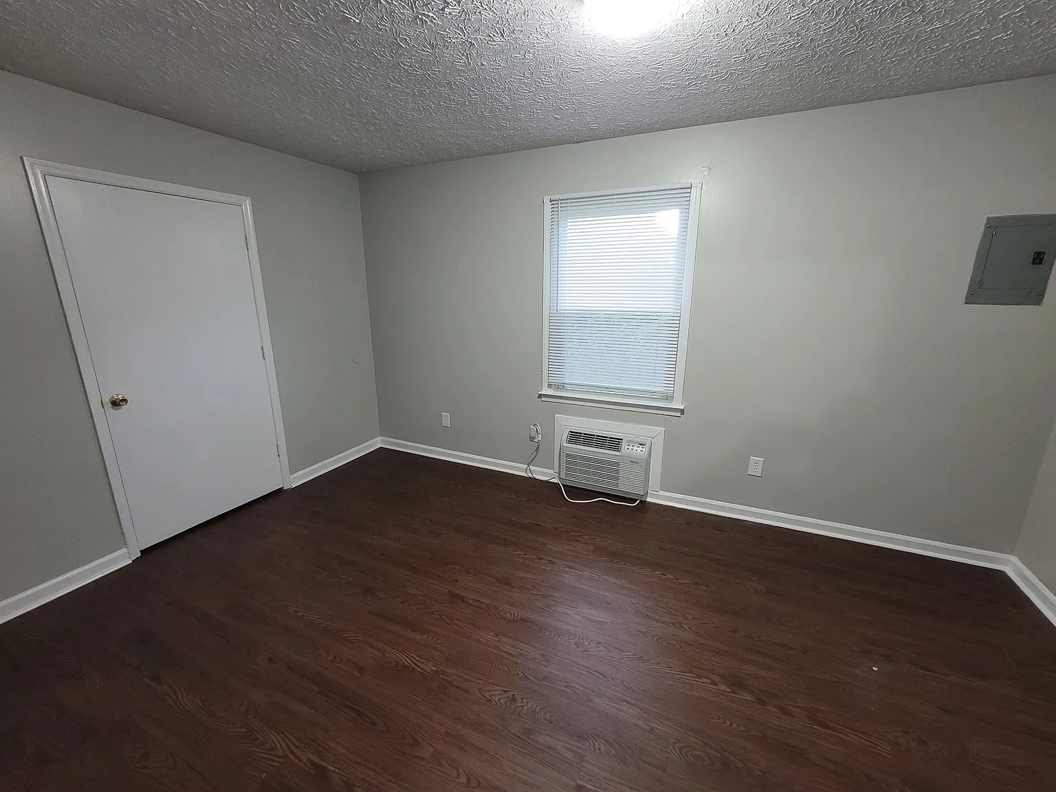 106 Rice Ct — Photo 3