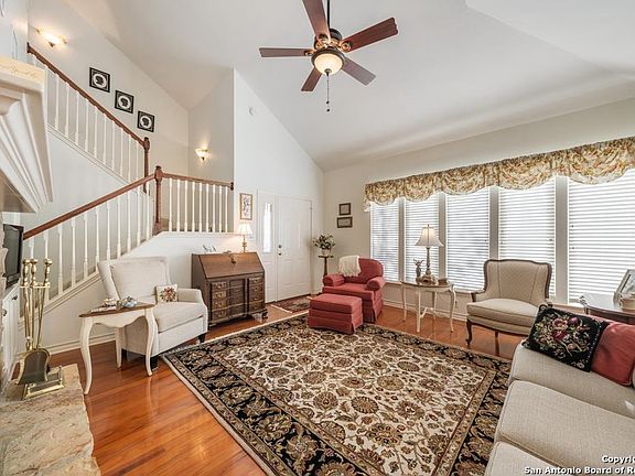 4th image of 2216 San Jacinto