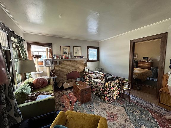 2nd image of 110 E 12th St