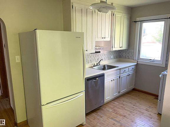 5th image of 11308 73rd Ave NW