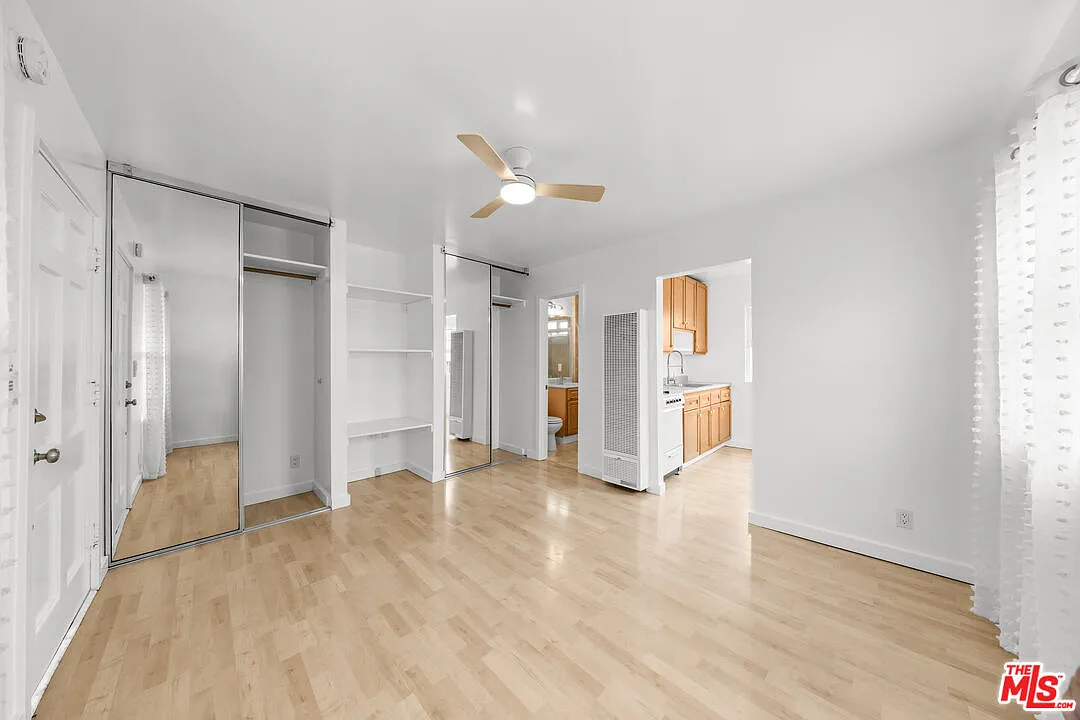 Studio, 1.0 bath, 300 sqft, $2,200 — Photo 1