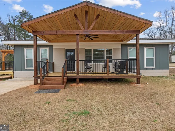 208 Bartlett Ave, Roanoke, AL 36274