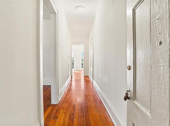 3rd image of 527 Saint Ann St Floor 3