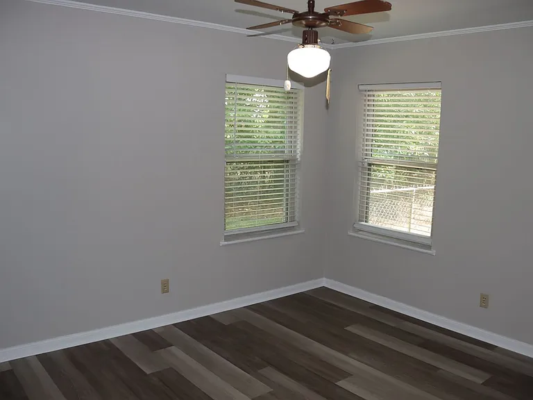 1606 McNutt Dr — Photo 8