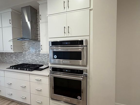 5th image of 111 Heath Pl