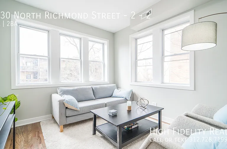 1930 N Richmond St #2 — Photo 2