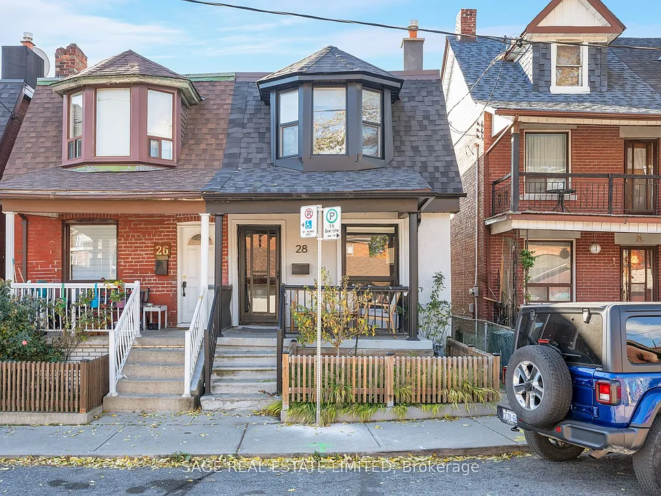 28 Macklem Ave
