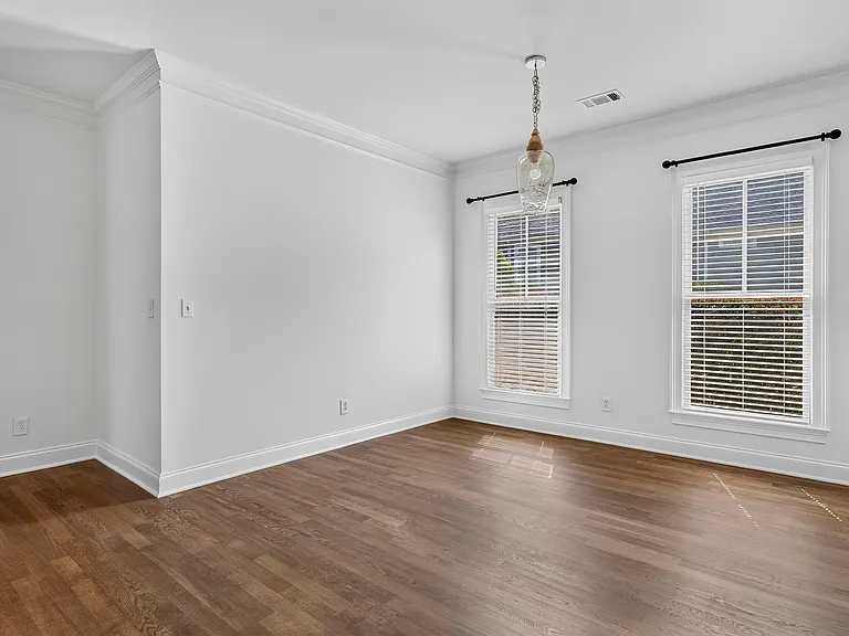 1081 Carriage Ridge Dr — Photo 29