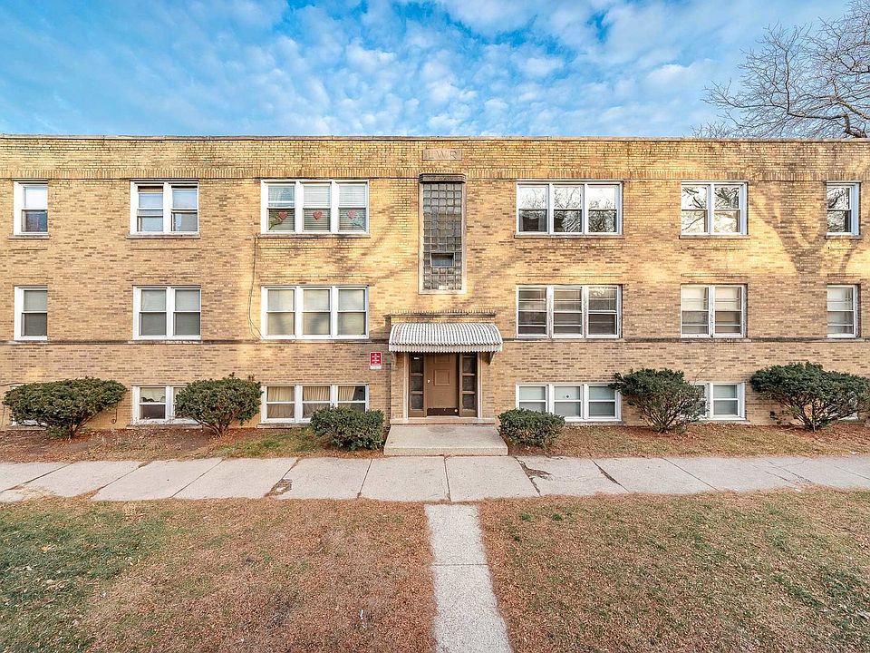 1st image of 5241 N Rockwell St APT Bs
