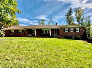 9125 Boone Trl, Purlear, NC 28665