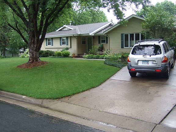 2nd image of 772 Keokuk Ln