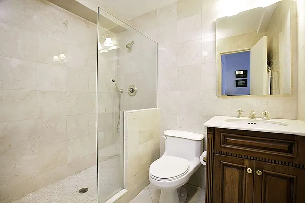 Sold by Waldstar Real Estate LLC | media 9