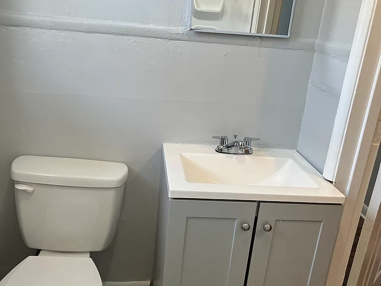 628 N Oxford St — Photo 12