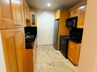 2008 Jackson St APT B7, Hollywood, FL 33020