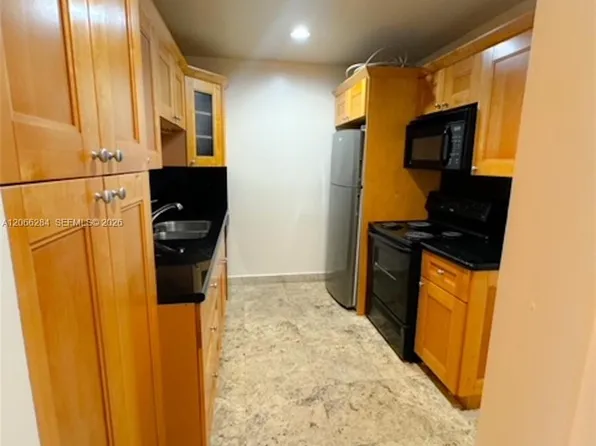 2008 Jackson St, Hollywood, FL