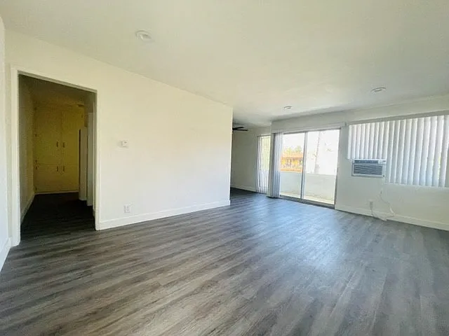 2311 S Bentley Ave — Photo 6