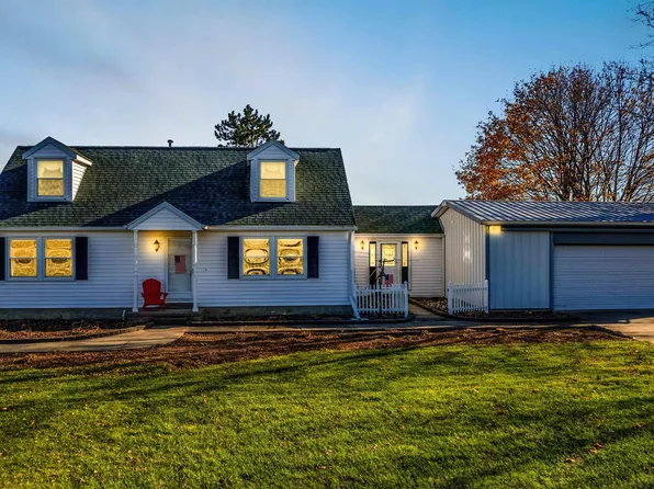 32 Wales Ridge Rd, Goodells, MI 48027