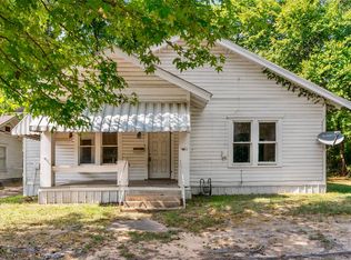 1511 Pine Bluff St, Paris, TX 75460