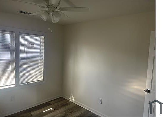4th image of 402 E 7th St #All