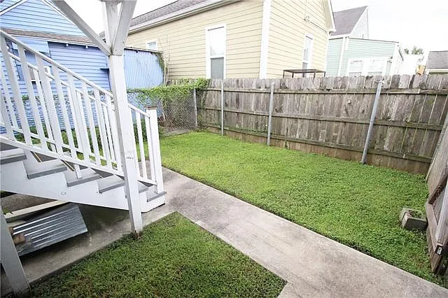 1124 N Johnson St — Photo 22