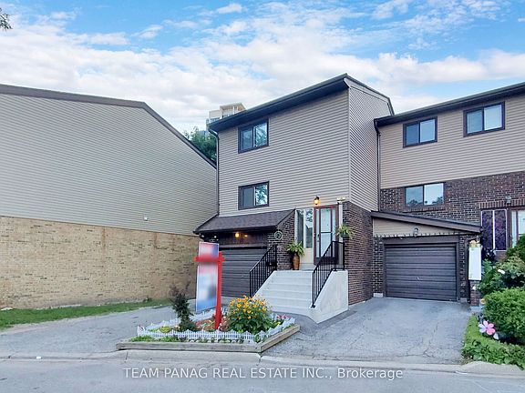 3rd image of 18 Carleton Pl #18