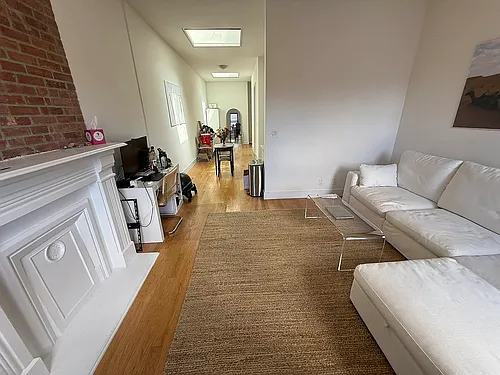 265 W 19th St #5N Photo 1