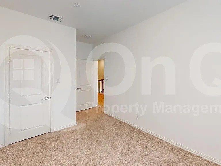4348 Henderson Ave — Photo 14