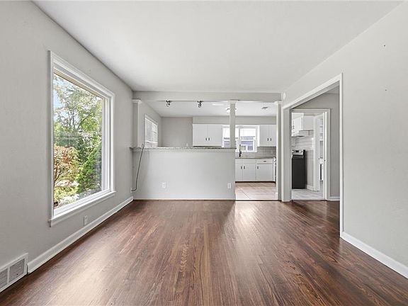 5th image of 3625 Kimball Ave
