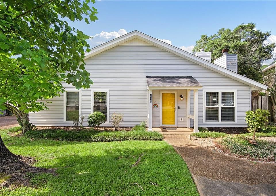 1st image of 6517 Cedar Bend Ct #A