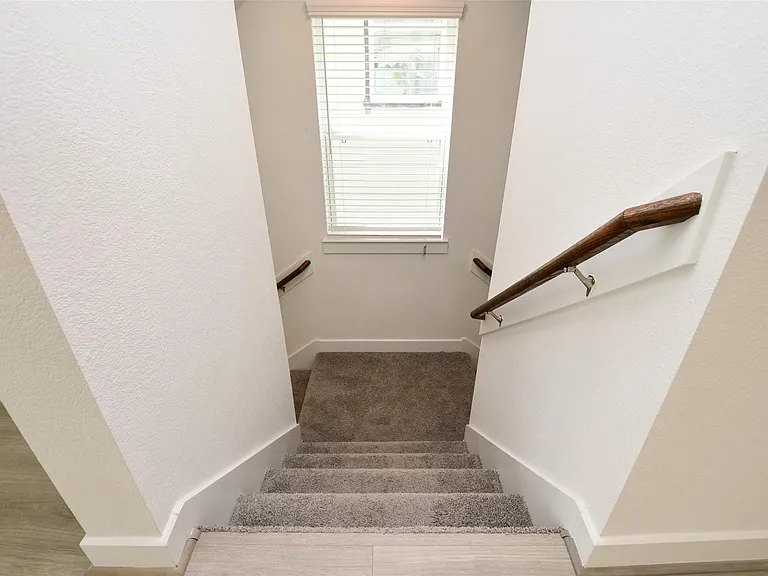 2209 Via Laura Ln — Photo 8