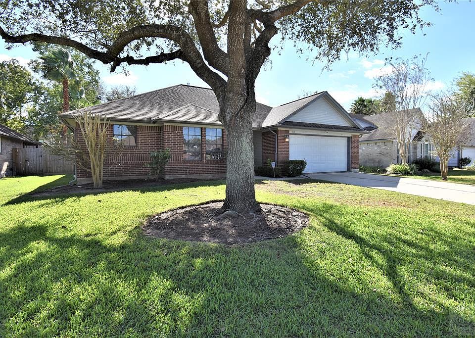 1st image of 504 Valley Dr