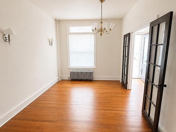 3rd image of 2708 E Oliver St